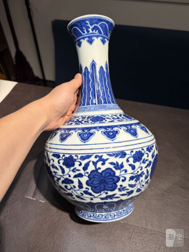 清光绪 青花缠枝莲纹赏瓶 - 图9